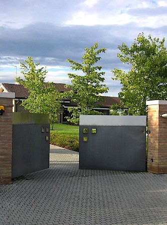 Motori za krilne kapije CAME